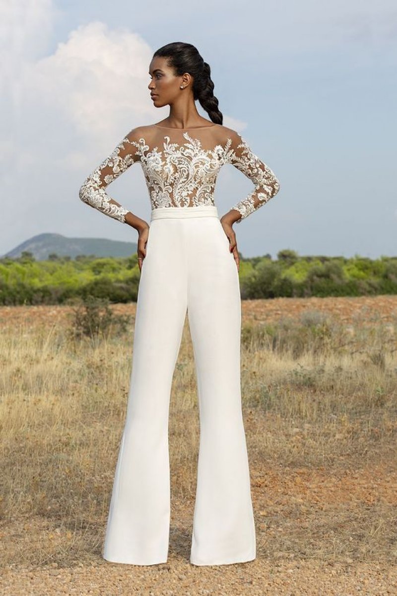 [Casamento moderno: 10 looks para quem dispensa o vestido de noiva ]