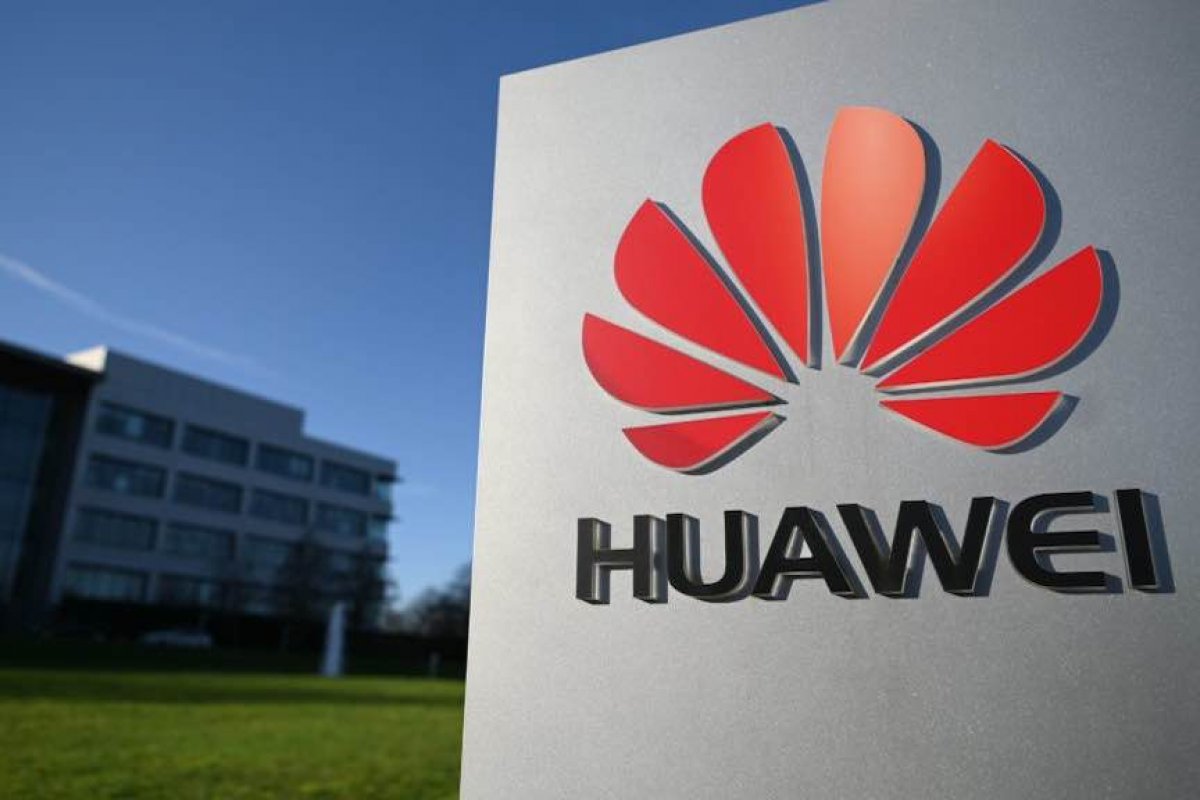 [Deputados consideram impedir Bolsonaro de vetar entrada de Huawei no 5G]