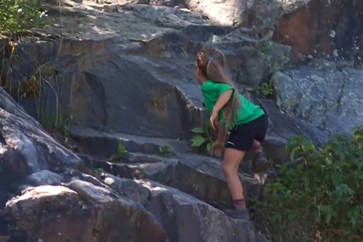 [Menina de quatro anos bate recorde de escalada nos EUA]