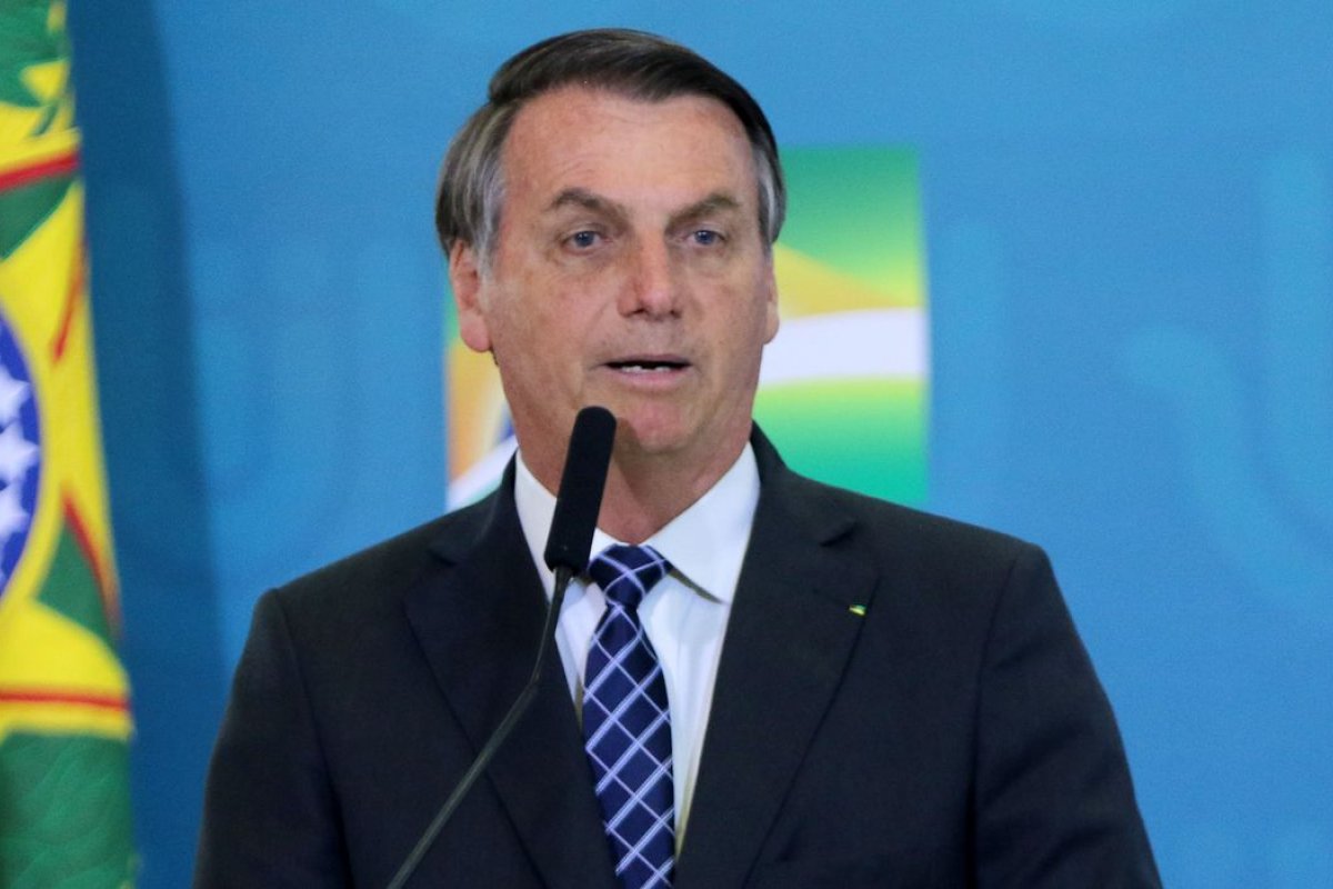 [Bolsonaro afirma que governo ajudou Amazonas desde o início da pandemia]