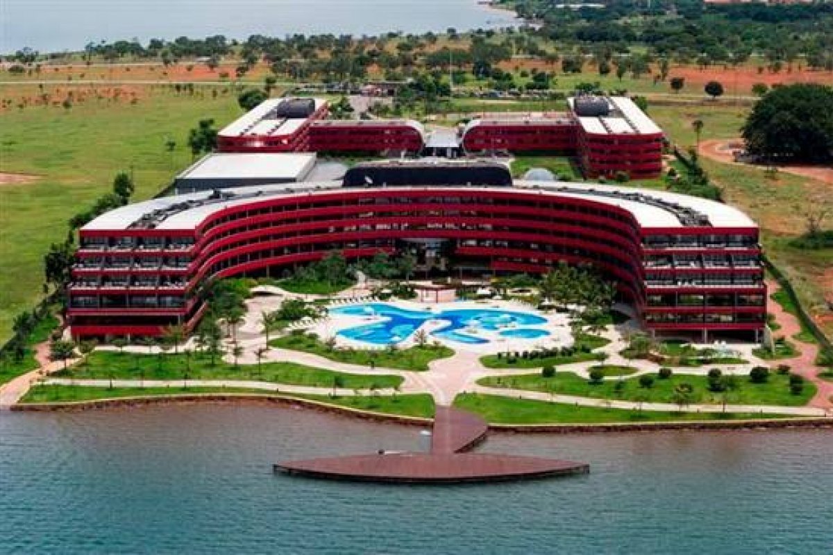 [Covid-19: Louvre Hotels Group-Brazil investe em soluções tecnológicas para reforçar a segurança e otimizar a experiência do hóspede]