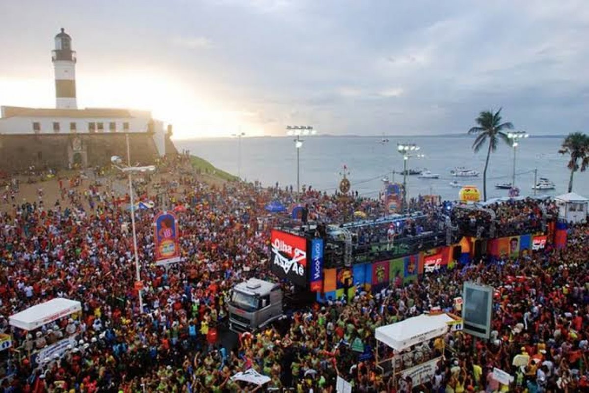 [Ponto de facultativo do Carnaval 2021 é suspenso por Governo e Prefeitura de Salvador ]