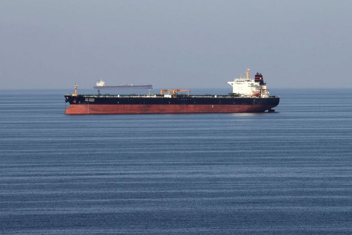 [Navio petroleiro iraniano é libertado em Gibraltar ]