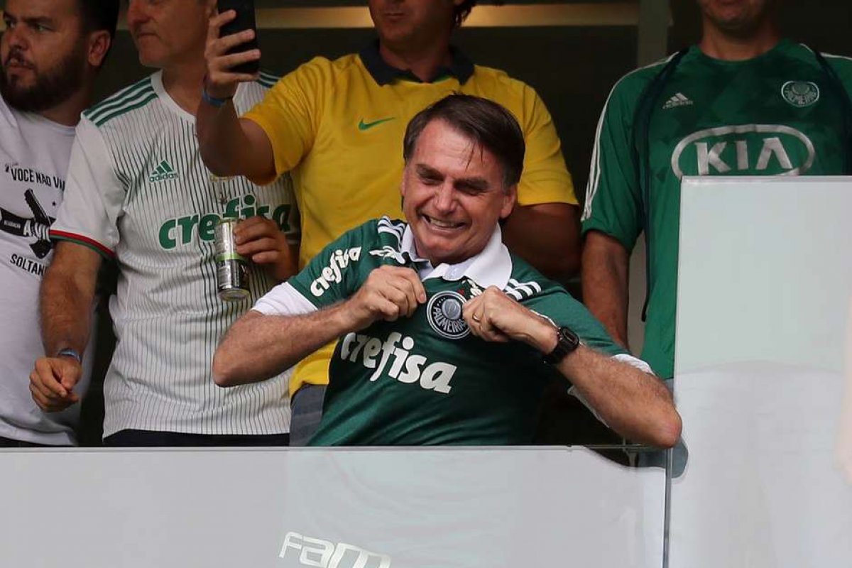 [Bolsonaro recusa convite para final da Libertadores, no Maracanã]