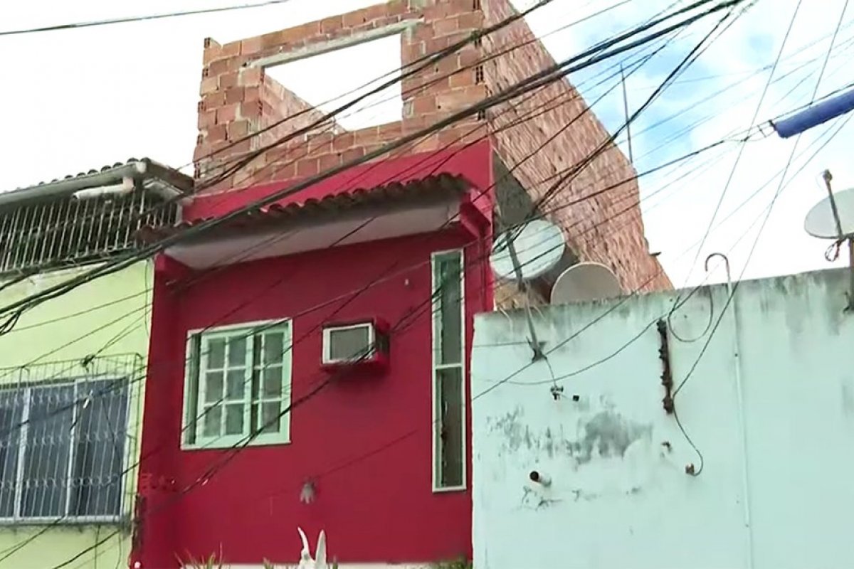 [Homem morre após cair de andaime no bairro de Brotas, em Salvador]