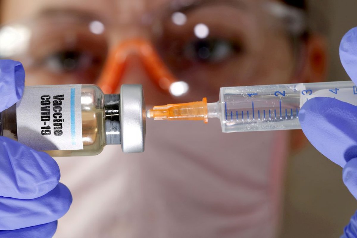 [Ministério da Saúde anuncia intenção de importar 10 milhões de doses da vacina russa Sputnik V]
