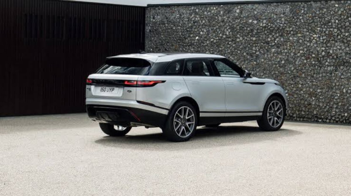 [Range Rover Velar chega à 2021 com novo motor e mais tecnologia ]