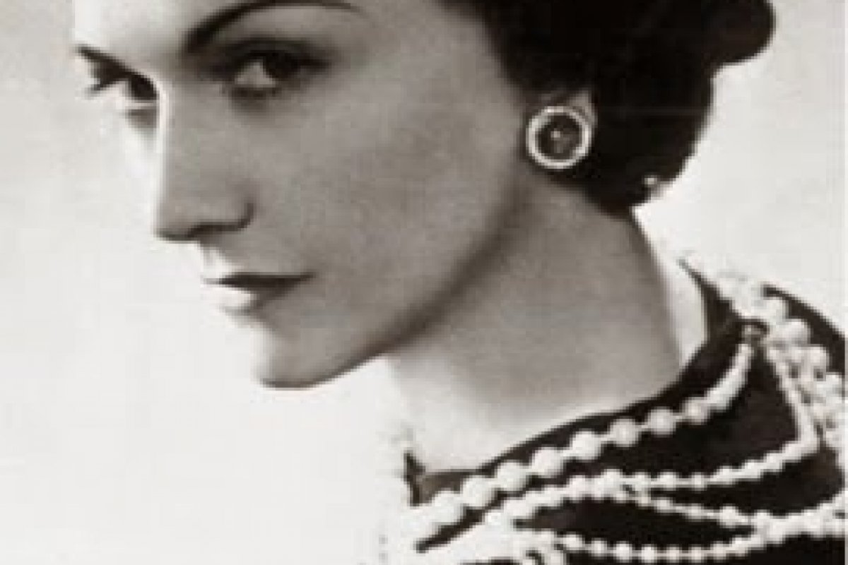 [136 anos de Coco Chanel: Relembre as principais criações da estilista ]