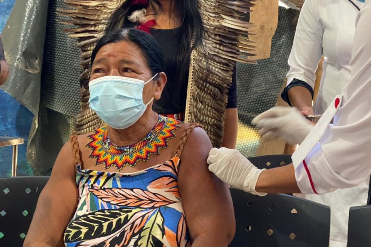 [Covid-19: Governo diz que 71% dos indígenas aldeados da Amazônia ainda não foram vacinados]