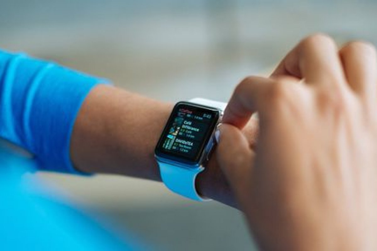 [Facebook prepara smartwatch para competir com Apple e Samsung]