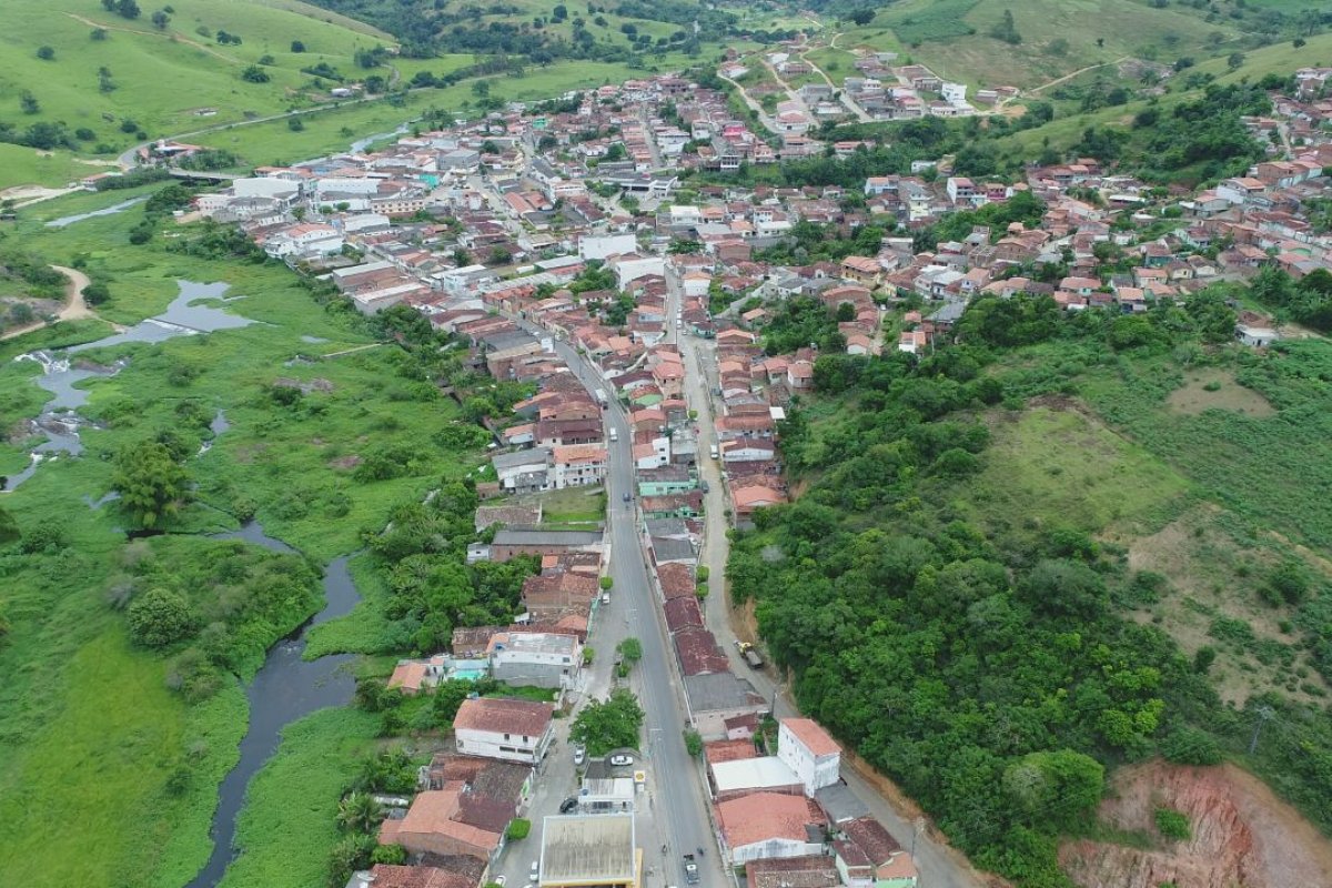 [Homem morre eletrocutado no município de Laje, na Bahia]