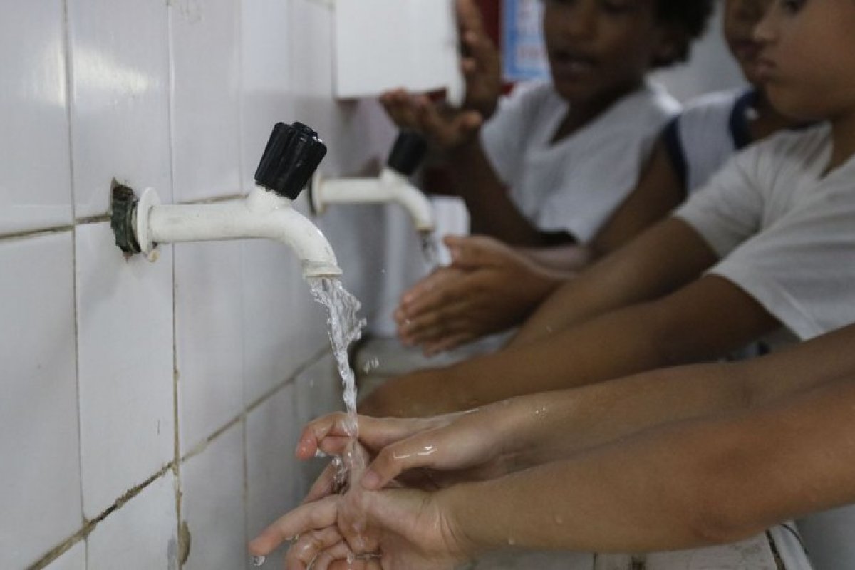 [Governo Federal destina R$ 62 milhões para garantir água e saneamento nas escolas]
