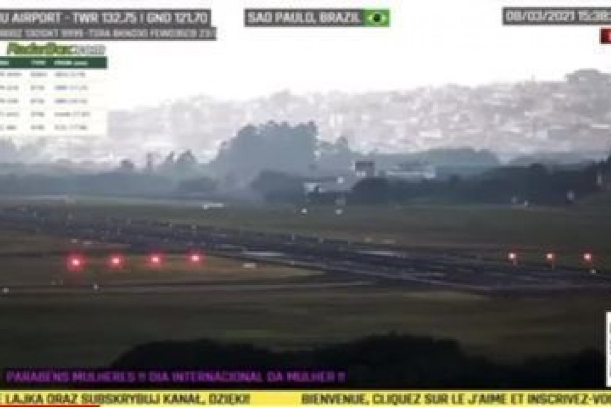 [Vídeo: raio atinge pista do aeroporto de Cumbica]