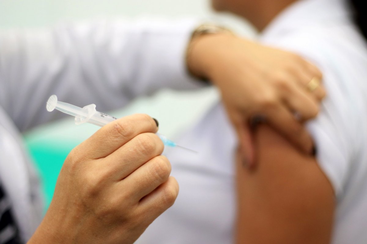 [Pesquisa revela que 84% dos brasileiros querem se vacinar]