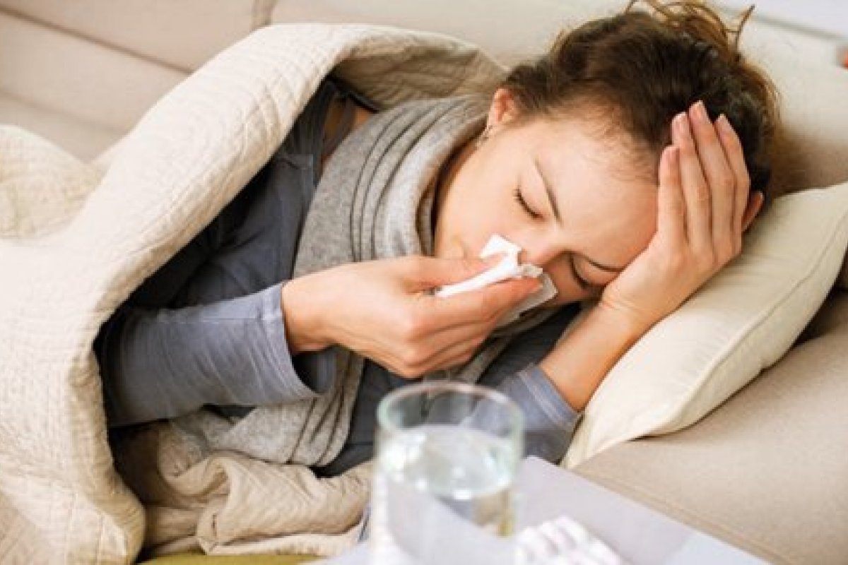 [Especialista ensina a diferença entre os sintomas da gripe, alergia e Covid-19]