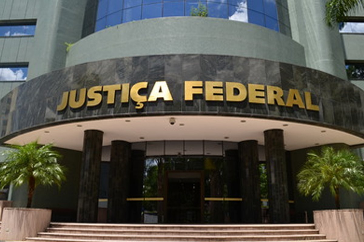 [Juiz de Curitiba interrompe envio de dois processos de Lula na Lava Jato ao DF]