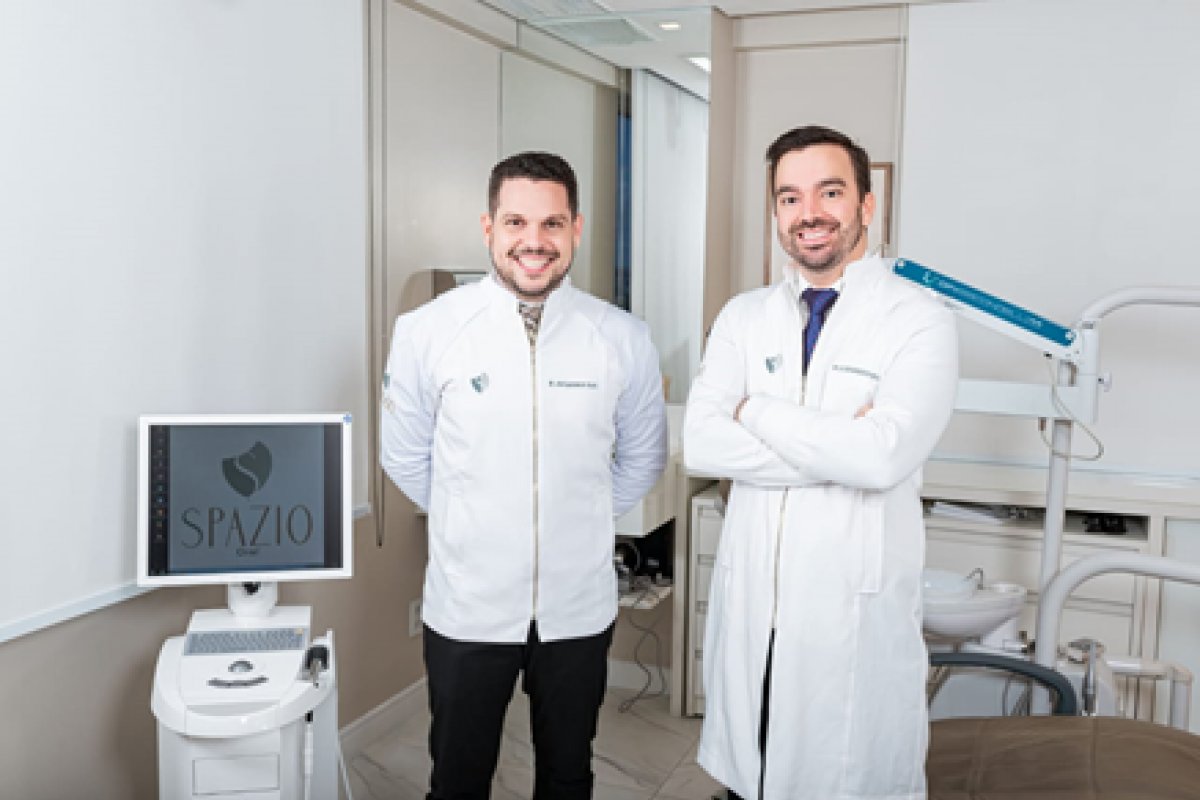 [Dentistas de Salvador recebem certificado da Sociedade Brasileira de Odontologia Estética]