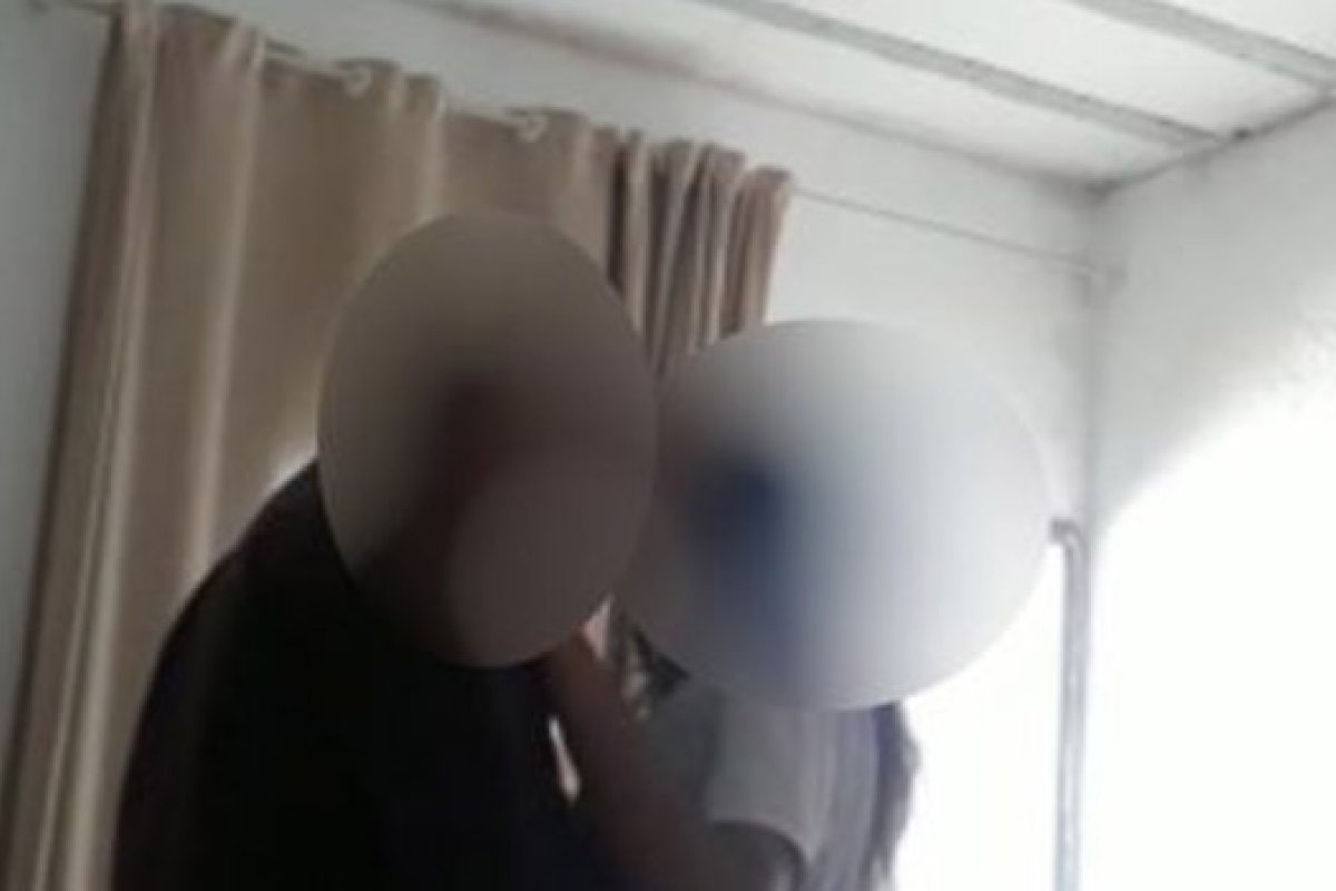Pastor é flagrando cometendo assédio contra adolescente de 14 anos: [Pastor é flagrando cometendo assédio contra adolescente de 14 anos: