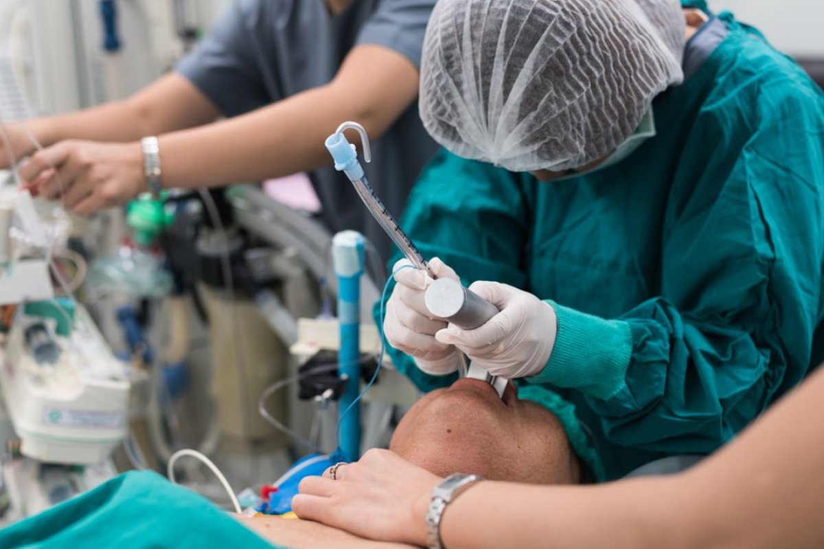 [EUA vão enviar mais de R$ 100 milhões em medicamentos do ‘kit intubação’ para o Brasil]