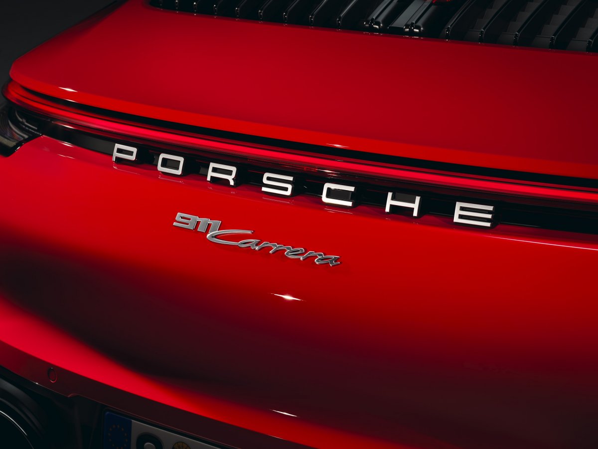 [Porsche 911 Carrera Coupé chega por R$ 519 mil]