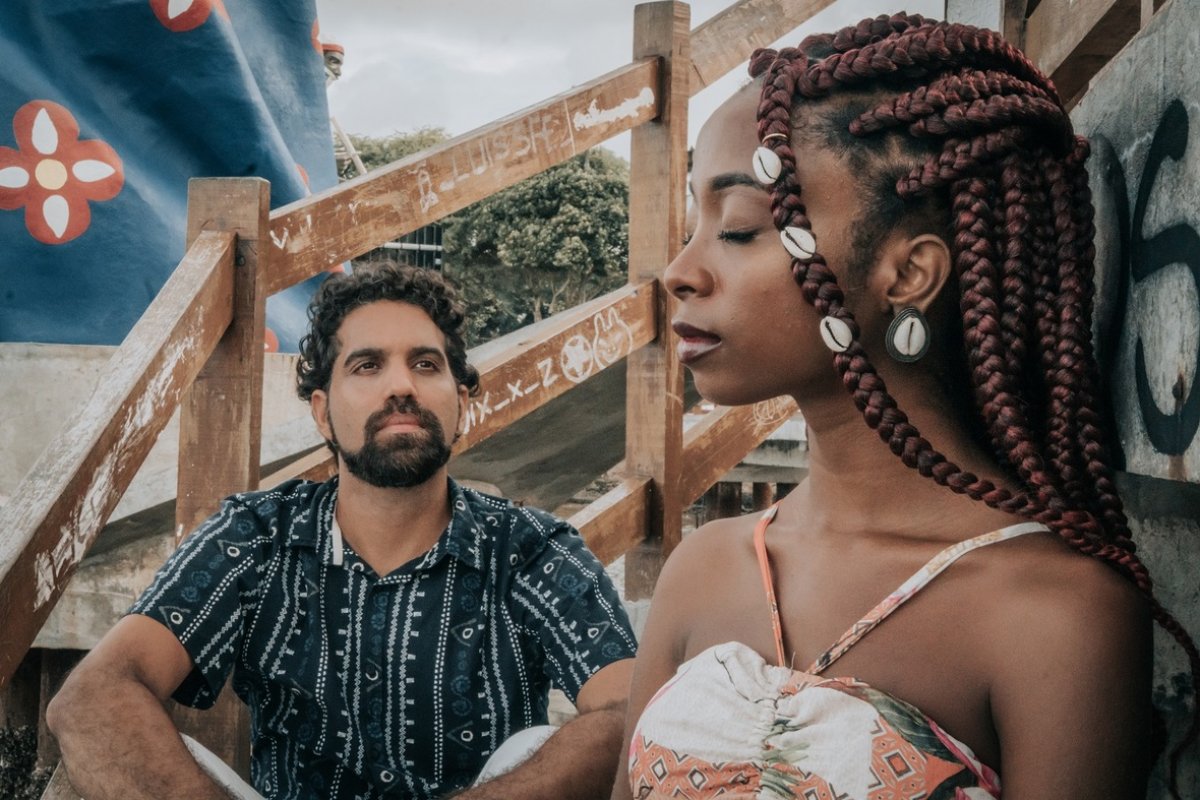 [Paulinho Araújo lança novo single com participação da cantora Lari Lima]
