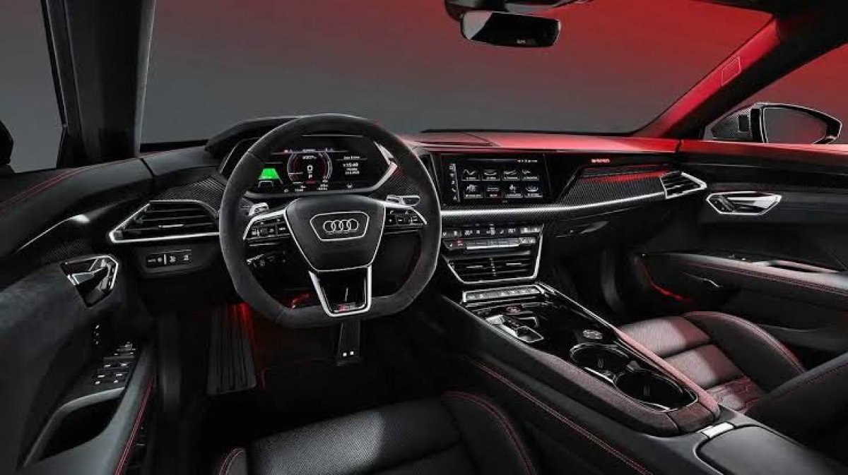 [Aceleramos o novo Audi RS e-tron GT que chega por R$ 949 mil]