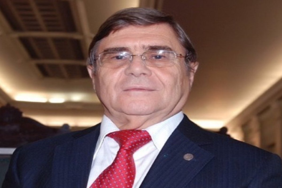 [Morre advogado Saul Quadros, ex-presidente da OAB-BA]