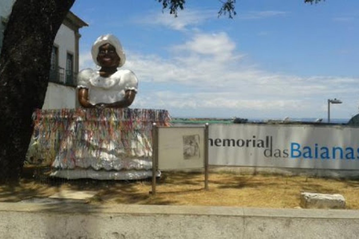 [Prefeitura de Salvador assina contrato para revitalizar Memorial das Baianas ]