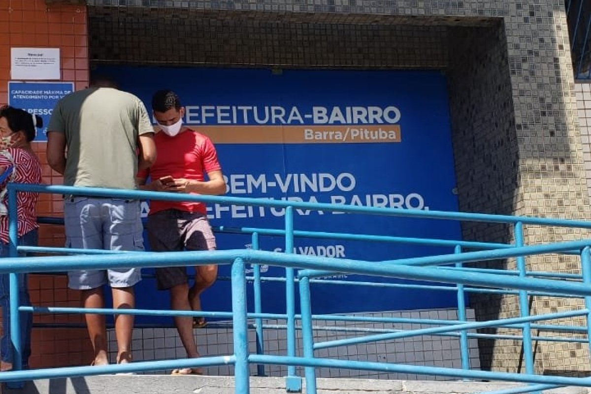 [Usuários da Prefeitura-Bairro de Salvador relatam problemas enfrentados no canais de atendimento virtual]