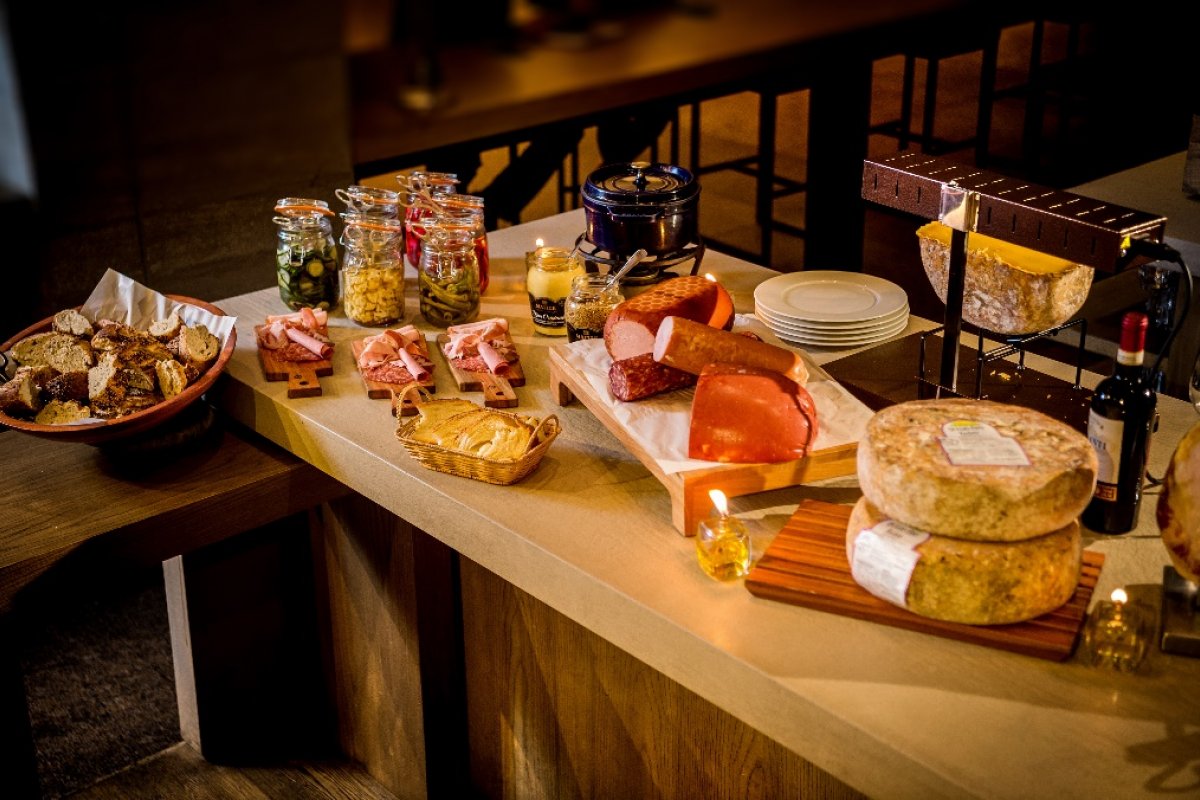 [Em Sampa, Grand Hyatt lança pacote Inverno acompanhado do famoso festival gastronômico de Raclette ]