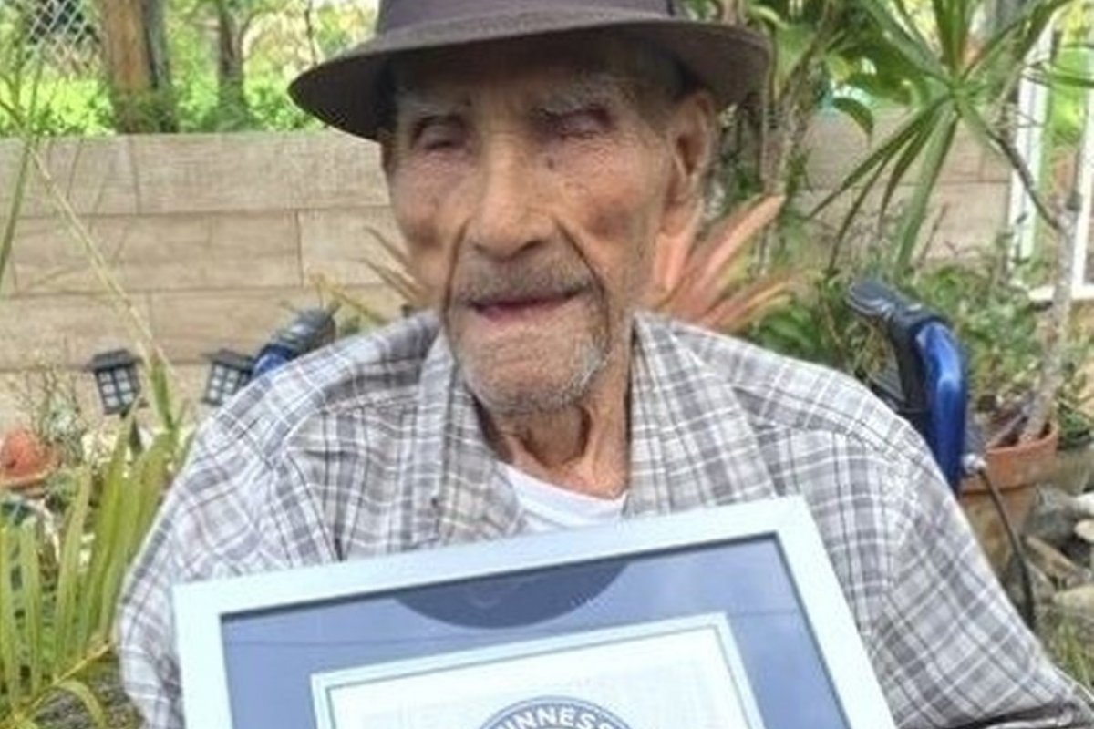 Portoriquenho de 112 anos é considerado o homem mais velho do mundo Mundo Farol da Bahia Portoriquenho de 112 anos é considerado o homem mais velho do mundo Mundo Farol da Bahia