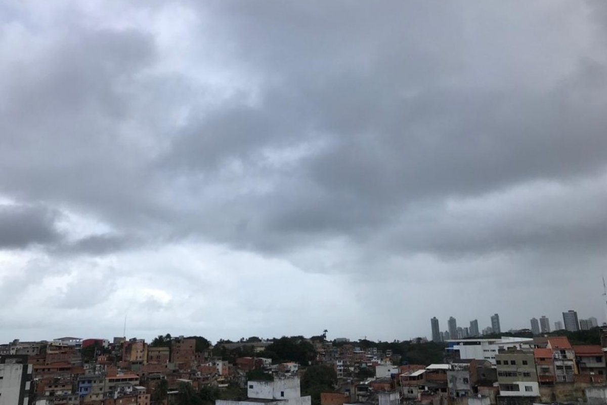 [Salvador e região metropolitana terão final de semana com chuva ]