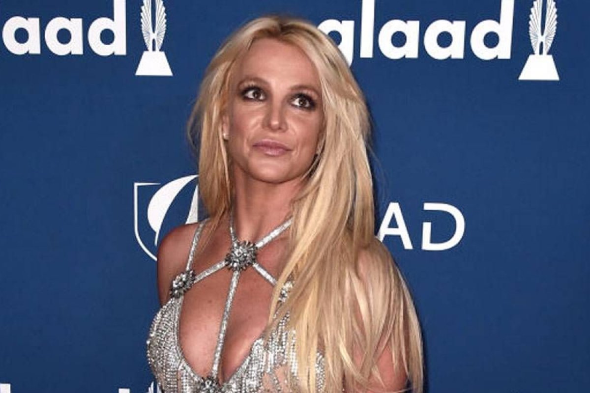 [Britney Spears é autorizada a escolher o próprio advogado e pede investigação contra o pai]