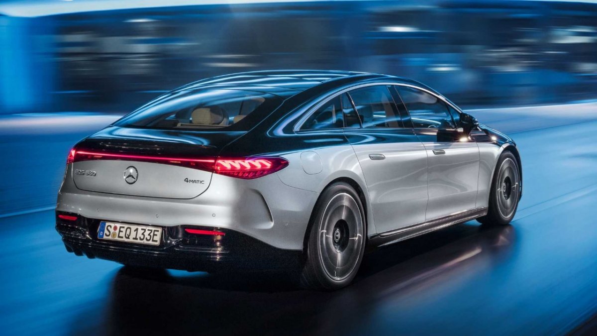 [Mercedes vai investir R$ 240 bilhões em carros elétricos até 2030]