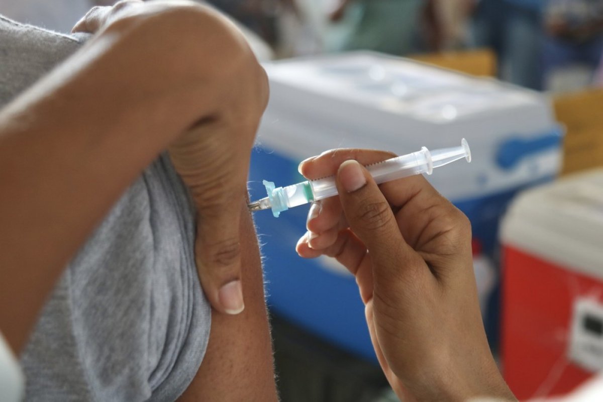 [Salvador: vacinação contra Covid-19 avança para pessoas com 34 anos ou mais ]