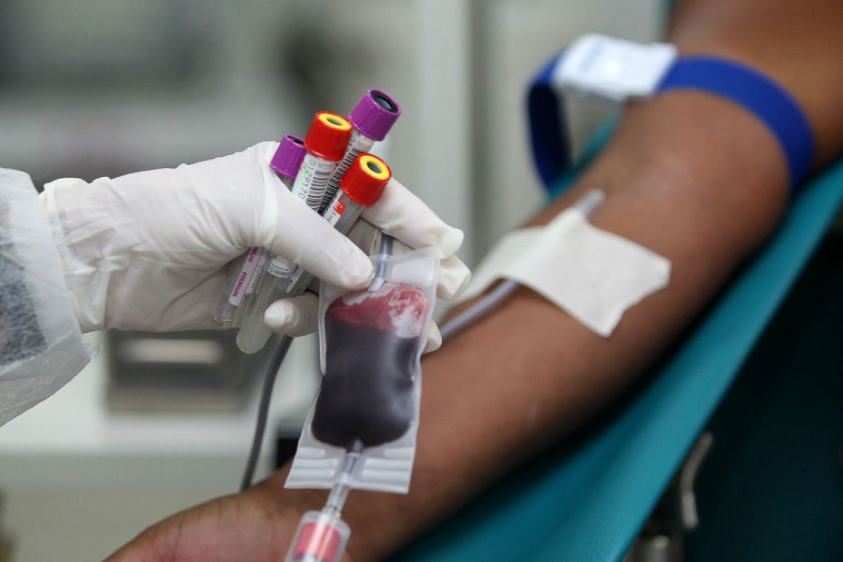 [Hospital é condenado a indenizar homossexual por impedir doação de sangue]