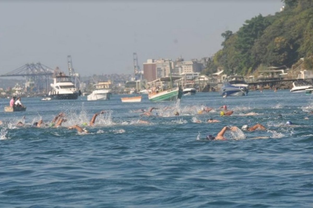 [Vídeo: Salvador sedia campeonato de maratona aquática no Yacht Clube da Bahia]