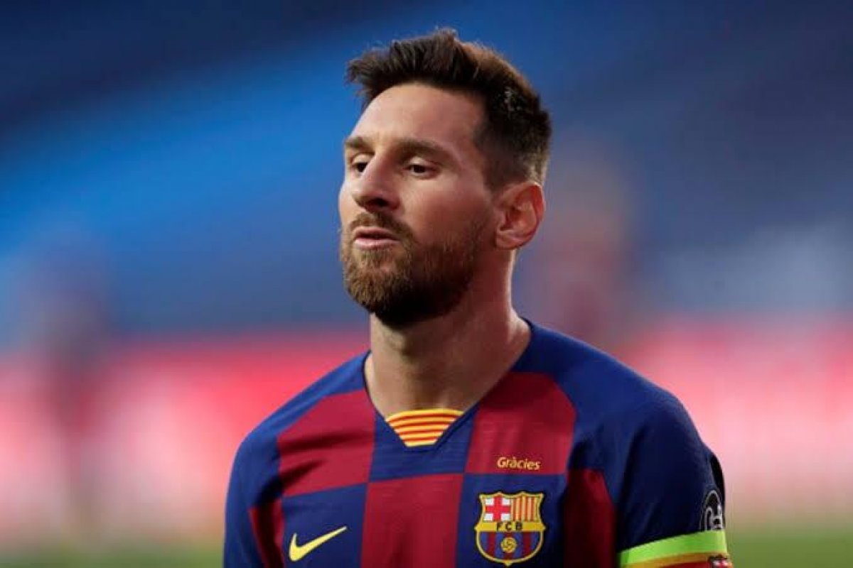 [Torcedor do Barcelona aciona Justiça para impedir ida de Messi ao PSG]