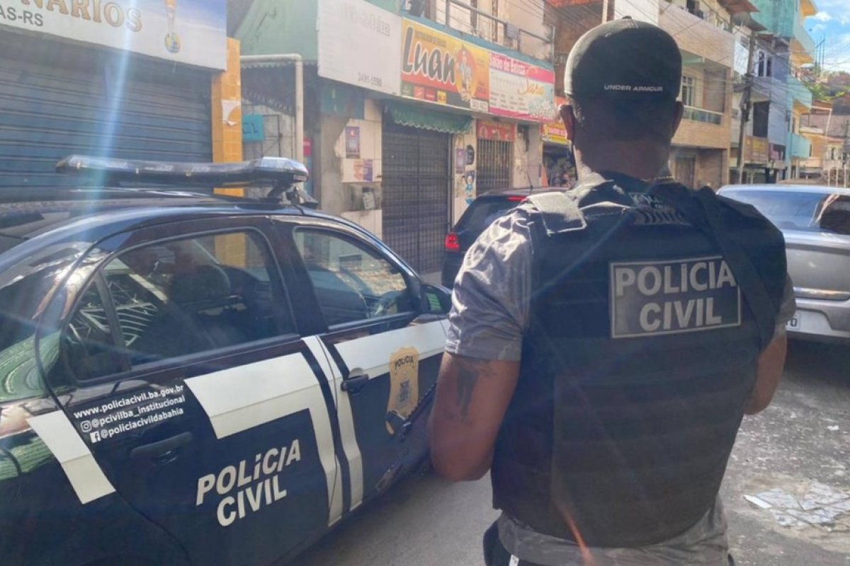 [Homem é morto a tiros e dois ficam feridos no bairro de Águas Claras, em Salvador]