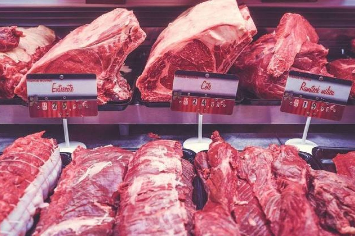 [Apesar de vetos da China, exportação de carne bovina cresce no país]