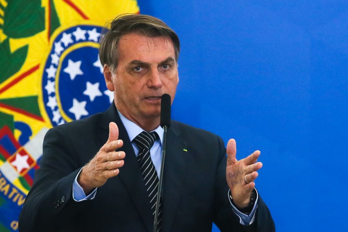 [Bolsonaro tem reprovação de 53%, aponta pesquisa]