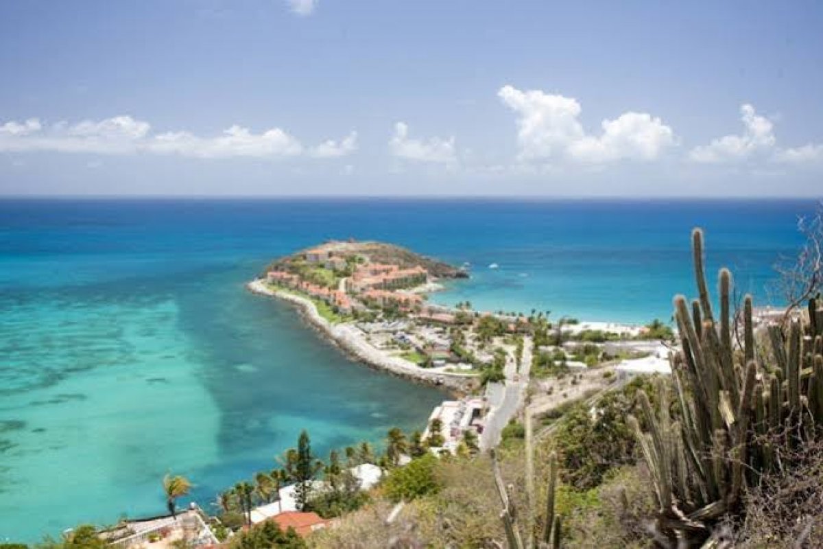 [Ilha St. Maarten dispensa teste de covid-19 de visitantes vacinados! ]