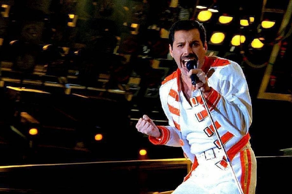 [30 anos sem Freddie Mercury! ]