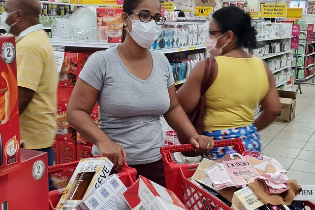 [Black Friday: Shopping em Salvador tem movimento tranquilo na manhã desta sexta (26)]