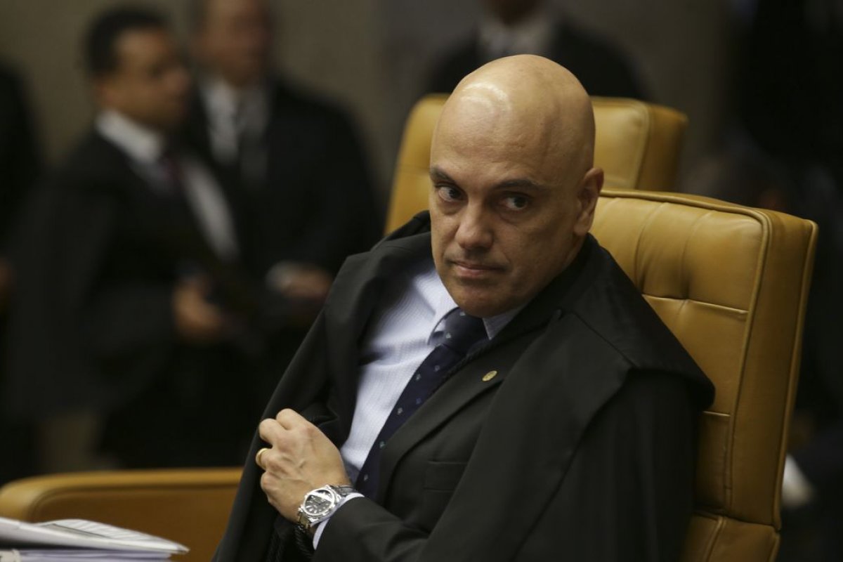[Moraes se declara impedido a votar sobre habeas corpus de Zé Trovão]