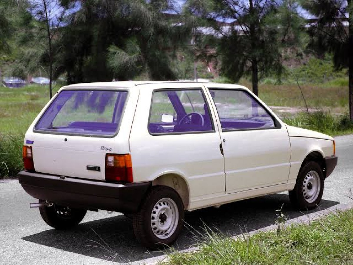 [Fiat Uno deixa de ser produzido após 37 anos com série especial ]
